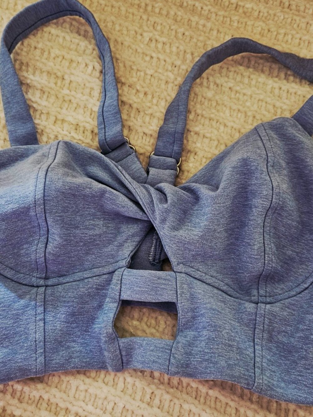 Bombshell Sportswear - Picture 2 of 5